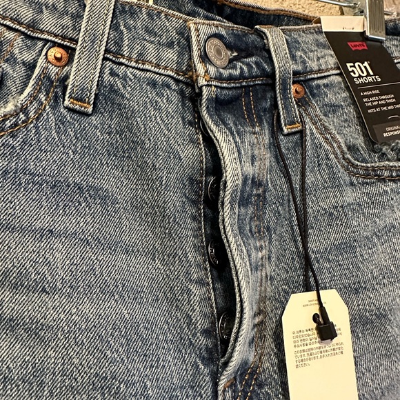 Levi’s 501 shorts - Picture 3 of 3